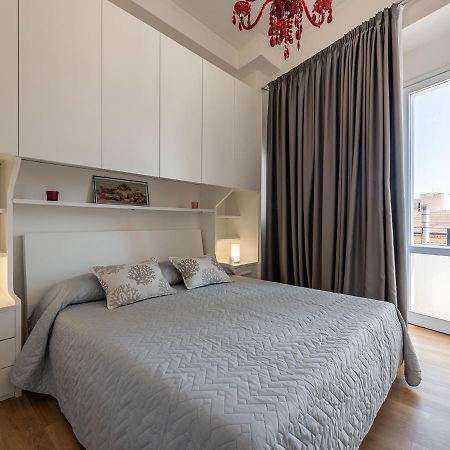 Queen Margaret Apartment Cagliari Buitenkant foto